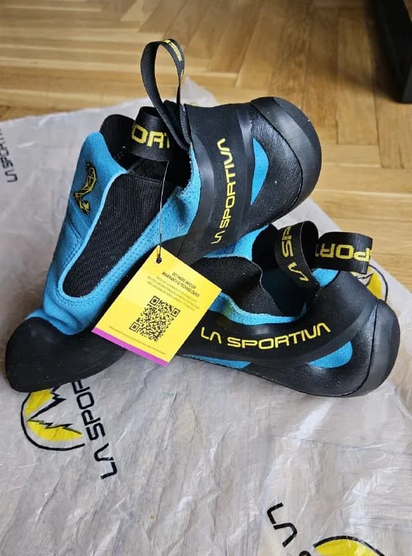 La Sportiva Mythos Terra (40.5) — 200$ — Тбилиси — 200 $