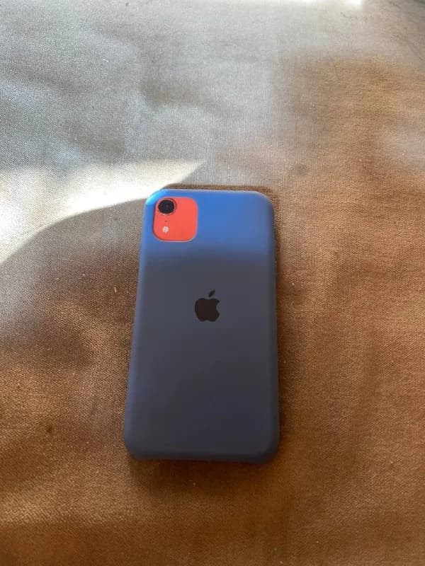 iPhone XR 64GB — Тбилиси — 300 ₾
