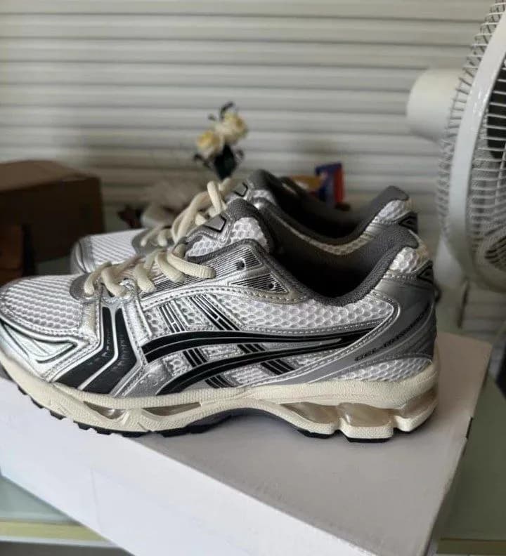 Asics, размер 41.5-42 — Тбилиси — 190 ₾