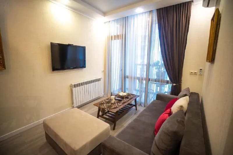 1+1📍Пиросмани 19 — Батуми — 550 $
