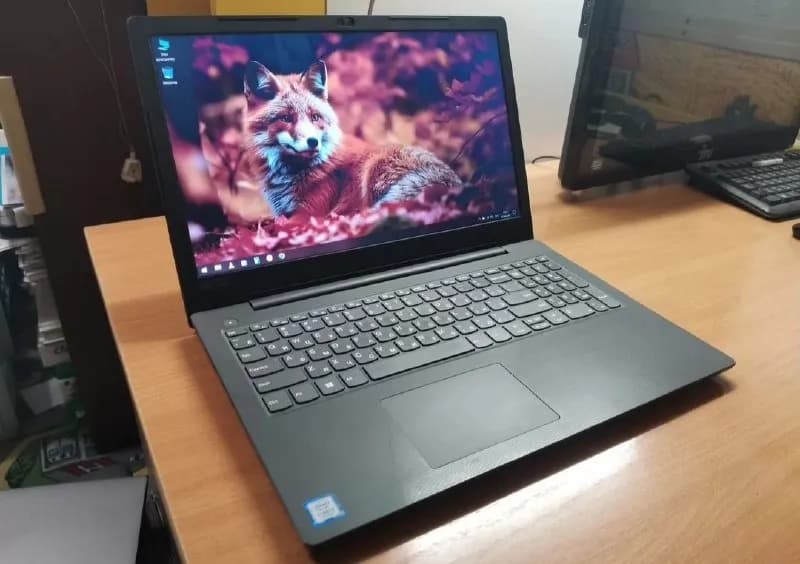 Lenovo IdeaPad V130-15IKB в идеальном состоянии — выглядит и работает как новый! — Батуми — 470 ₾