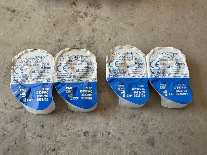 Air Optix Aqua на -4.0 и -4.5 по 2 шт. каждой. — Тбилиси — 10 ₾