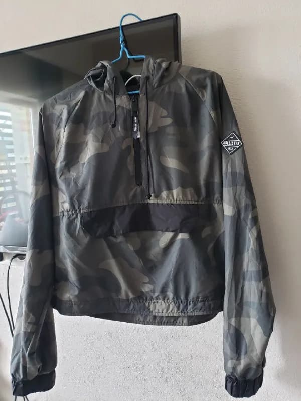 Тонкая ветровка Hollister размер M/S — Тбилиси — 40 ₾