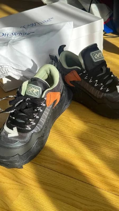 Off-White — Батуми — 400 ₾