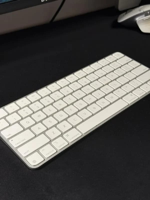 Apple Magic Keyboard A3203 Type-C (!): — Батуми — 320 ₾
