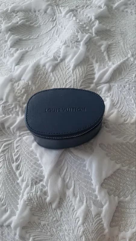 Очки Louis Vuitton оригинальные в кейсе — Батуми — 800 ₾