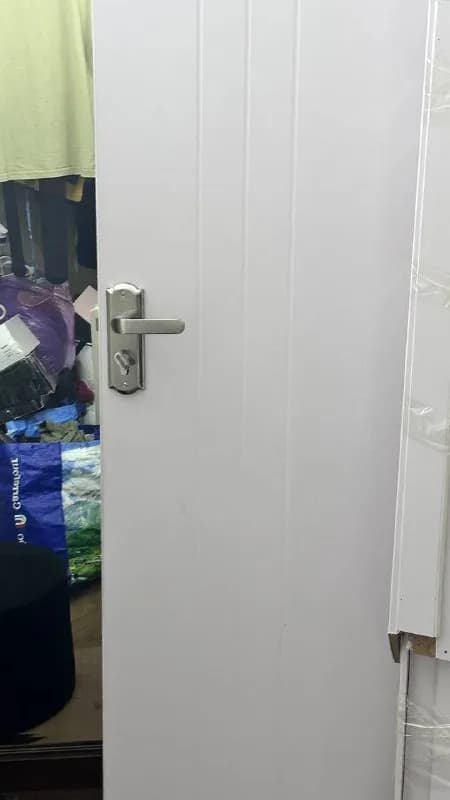 250 лари — Тбилиси — 250 ₾