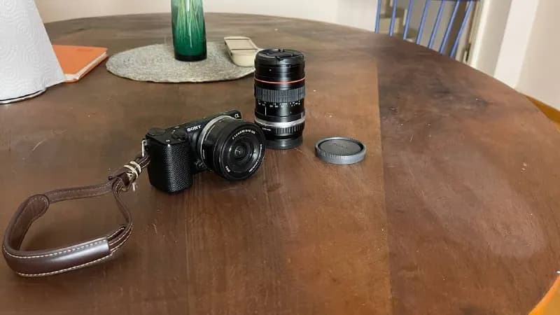 Sony Alpha Nex-5R (в комплекте kingston canvas select plus v10 32gb и 1 аккум) — Тбилиси — 300 ₾