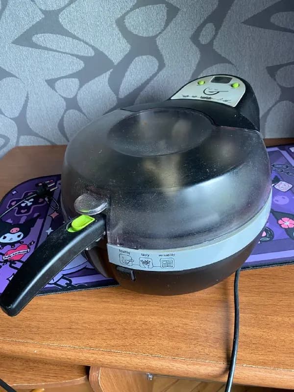 Tefal Actifry. Требует меньше затрат масла, так как обжарка происходит за счет конвекции горячего во — Тбилиси — 30 ₾
