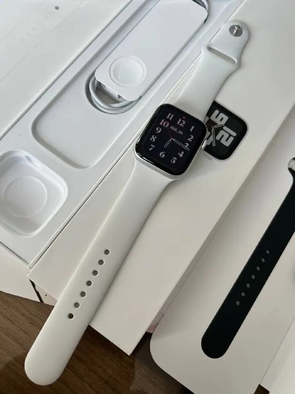 Apple Watch SE 2 gen 44 mm BH 100%. Как новые. Своя коробка. 600 лари — Тбилиси — 600 ₾