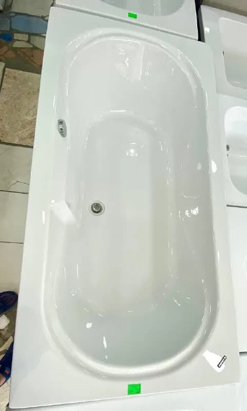 1)Новая 🛀 ванная (акрил) 180×90 см. В пленке и в картоне. 2 экрана, 2 плинтуса, ножки, сифон, инстр — Тбилиси — 950 ₾