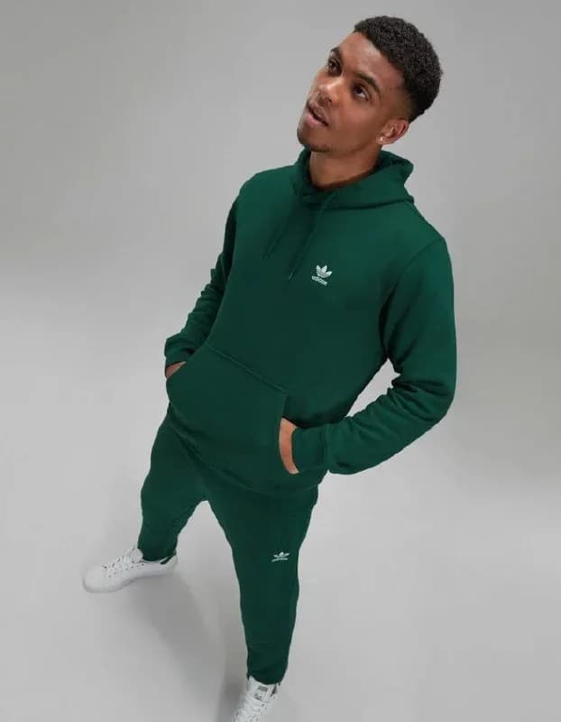 Adidas , новая , размер XL , цена 150 лар — Тбилиси — 150 ₾