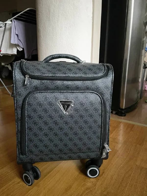 Guess оригинал новый! — Тбилиси — 810 ₾