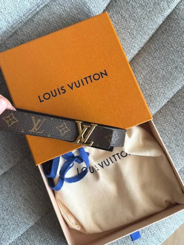 Louis Vuitton LV Iconic (20 мм) — Батуми — 1 000 ₾