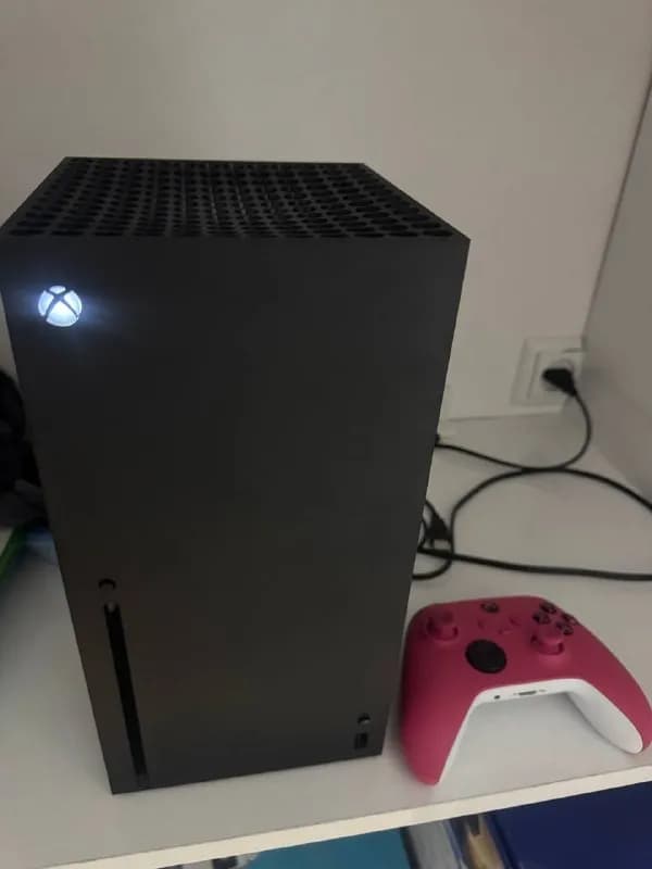 Xbox Series X 1TB с джойстиком — Батуми — 1 100 ₾