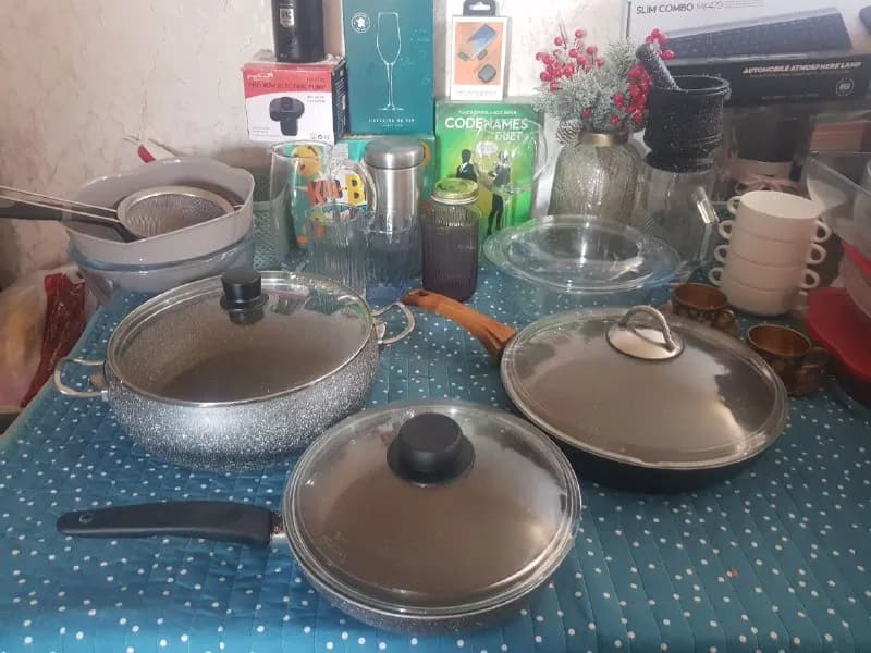 3,5 примерно, в ней и жарить, и тушить. Царапин нет, но цвет покрытия не идеален, не знаю может можн — Тбилиси — 40 ₾