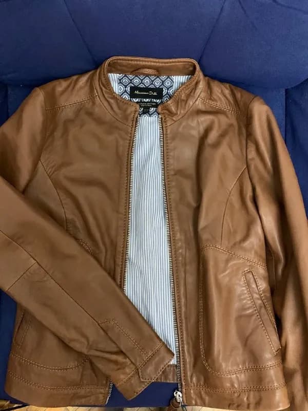 Massimo Dutti, оригинал, была куплена в Европе. Размер XS, практически без следов носки. Причина про — Тбилиси — 180 ₾