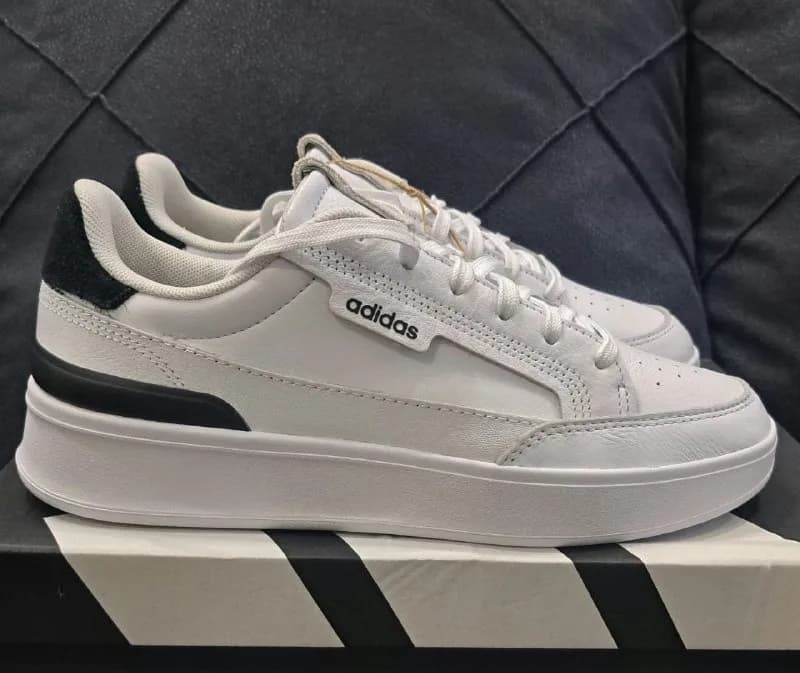 Adidas. не подошли. размер 40.5 ,US 7.5.  Оригинал, кожа. — Батуми — 200 ₾