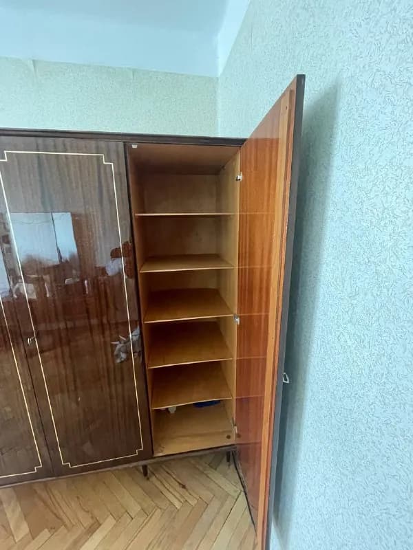 Шкаф большой вместительный — Тбилиси — 150 ₾