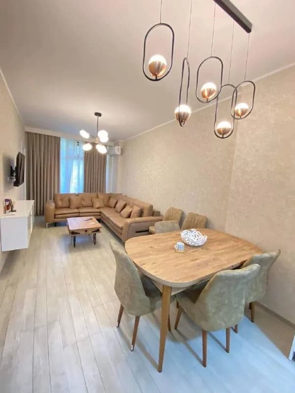 1+1📍Парнаваз Мепе 98/100 — Батуми — 800 $