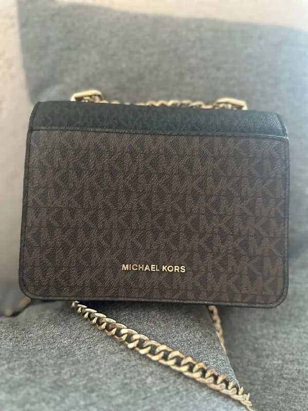 Michael Kors сумка
Versace сумка
Рюкзак Versace