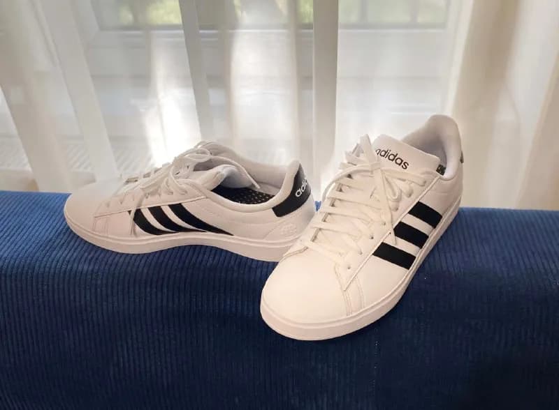 Оригинальный Adidas. Размер 42,5. Не подошли по размеру. — Тбилиси — 60 $