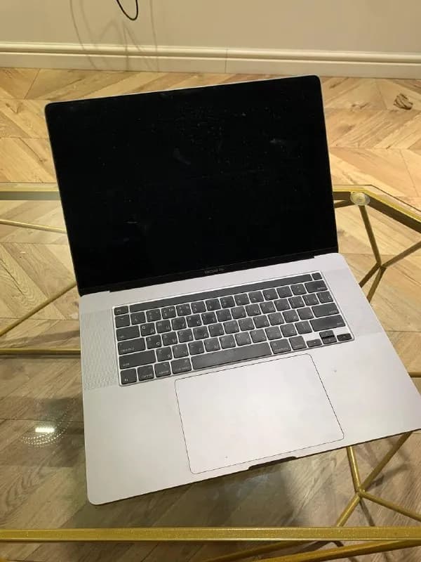 MacBook Pro 16" (2019) a2141 и аксессуары