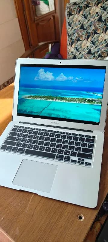 Ram 8 gb, привезли из США.Все работает. Процессор icore 5. . SSD gb. Батарейка держит 4-5часа заряд — Батуми — 470 ₾