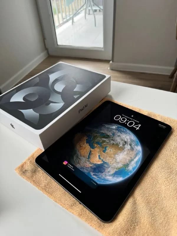 iPad Air M1 (Black, 64Gb) — Тбилиси — 1500 ₾