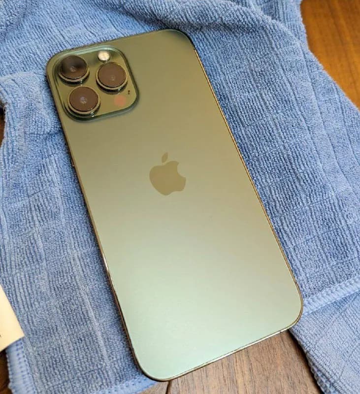 Iphone 13 pro max, 128 Гб в темно-зеленом цвете — Тбилиси — 1 500 ₾