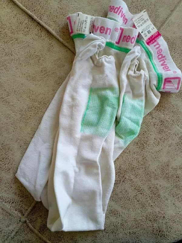 medi, очень качественные, немецкие, размер S. Одевались только на роды. Продам по символической цене — Тбилиси — 10 ₾