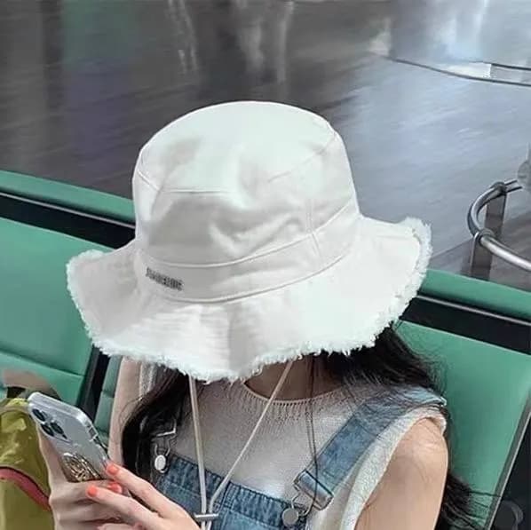 Jacquemus👒 — Батуми — 45 ₾