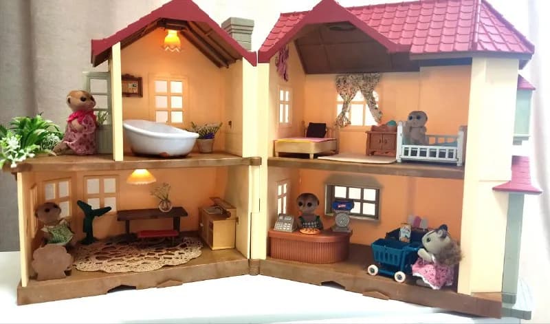 sylvanian families со встроенным светом, с мебелью, жителями, продуктами и магазином. Стоимость всег — Тбилиси — 95 ₾