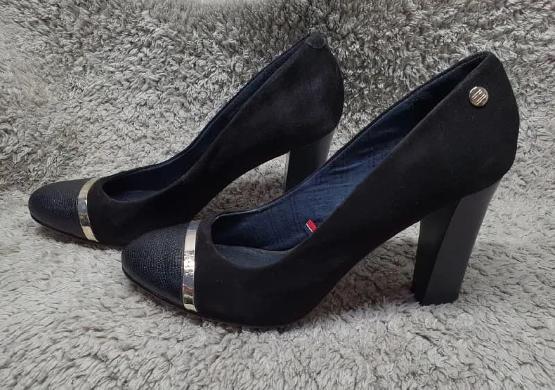 Tommy hilfiger 38р 40 лари, puma и lacosta кеды по 50 лари за пару 38 размер, территориально дидубе — Тбилиси — 40 ₾