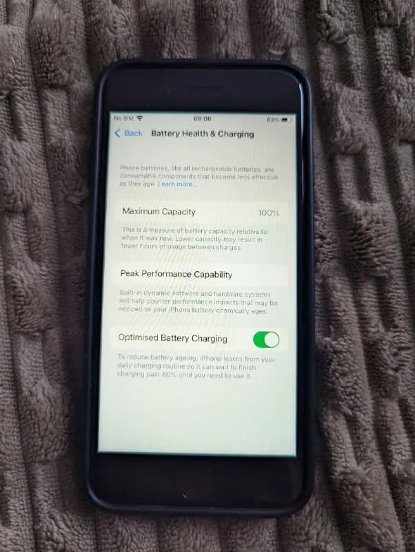 iPhone SE 2020, 64 gb, 100% bh, состояние идеальное, ничего не менялось. Стоит iOS 16.3(можно ставит — Тбилиси — 250 ₾
