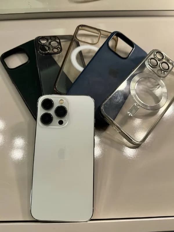 iPhone 13 pro, на 256 гб. Состояние 10/10, цена -1700 крайняя или можно в долларах. Причина продажи- — Тбилиси — 1700 ₾