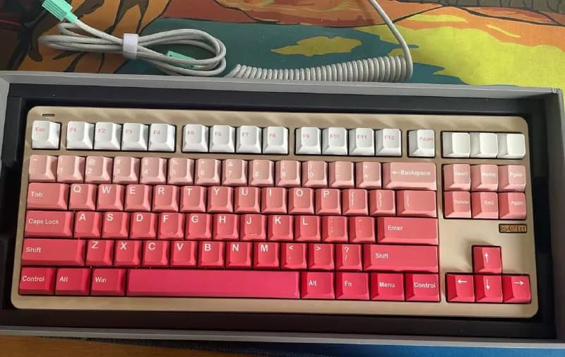 NuPhy Gen 80 на свичах raspberry, 500 лари, новая — Тбилиси — 500 ₾