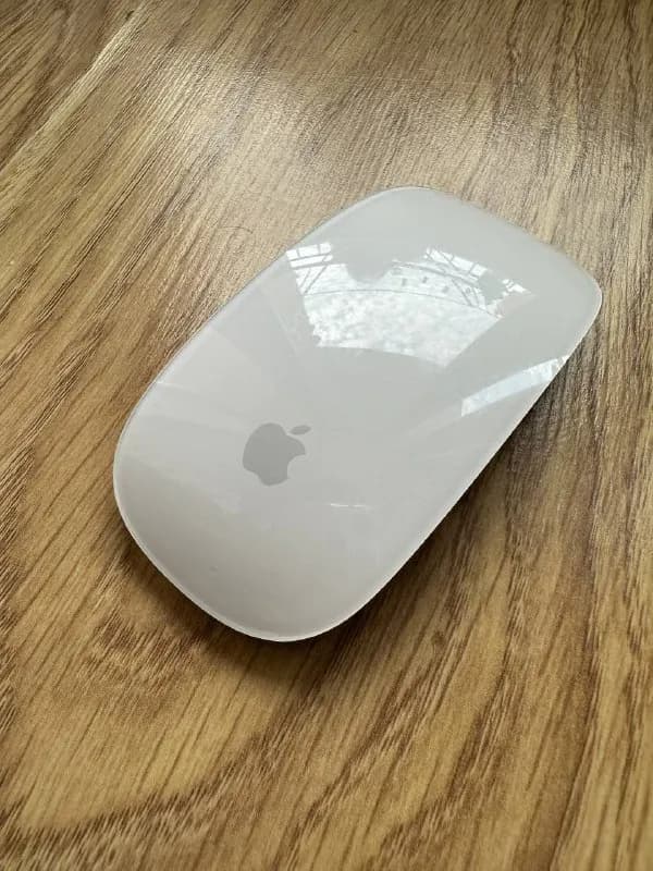 Apple в идеальном состоянии, но без коробки — Батуми — 100 ₾