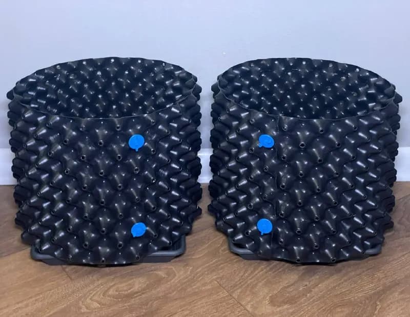 Air Pot 15 литров с поддонами, 2 шт. — 30 gel; — Тбилиси — 30 ₾