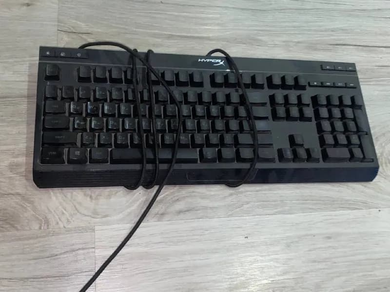 HyperX. Не работают клавиши Ctrl, T. Разбирал, чистил, не помогло. Цена: 50 лари — Тбилиси — 50 ₾