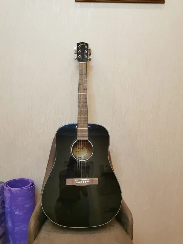 Fender Cd60-s дредноут черная, в идеальном состоянии. Играл редко, струны почти новые. 150 долларов — Тбилиси — 400 ₾