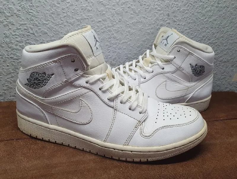Jordan nike 43 размер 90 лари, кеды Tommy Hilfiger 43 размер, 90 лари, территориально район дидубе — Тбилиси — 90 ₾