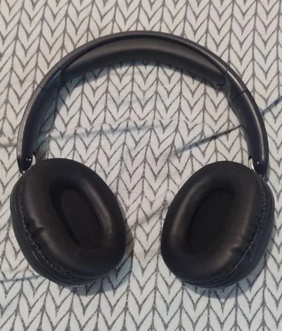 1. Наушники Defender FreeMotion B640 (не использовались) — 15 лари — Батуми — 15 ₾