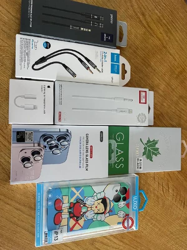 AUX, защитное стекло на iPhone 13/13 pro, защитное стекло на камеру iPhone 14/14+, чехол на iPhone 13. — Тбилиси — 10 ₾