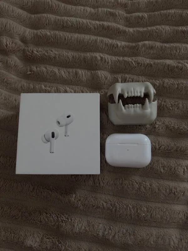 AirPods pro 2 — 350 лари — Батуми — 350 ₾