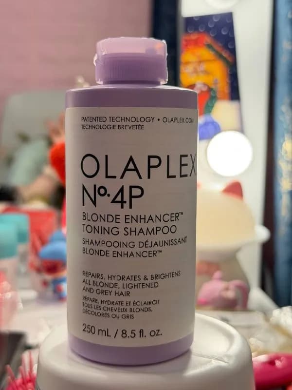 Olaplex Blonde Hair Shampoo NO.4P 250 ml, почти новый за 80 лари, в аптеке 109 лари стоит — Батуми — 80 ₾