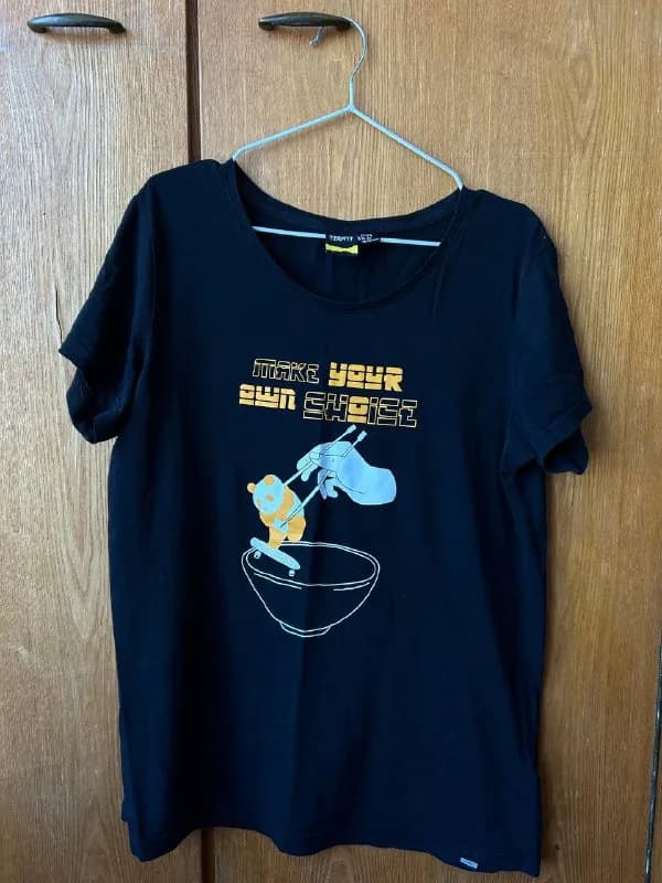 1. Футболка Termit размер L/XL (подойдет и на размер поменьше, как оверсайз), в отличном состоянии — Тбилиси — 5 ₾