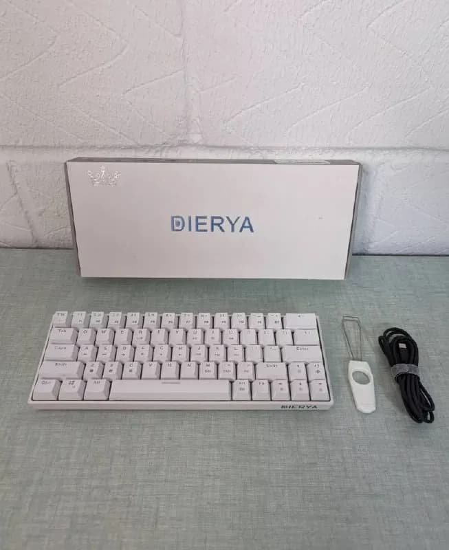 Dierya DK63. Клавиатура находится в идеальном состоянии, красные переключатели. — Тбилиси — 100 ₾