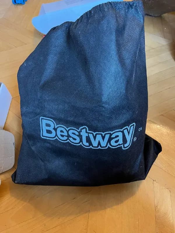 Bestway с встроенным электрическим насосом. — Тбилиси