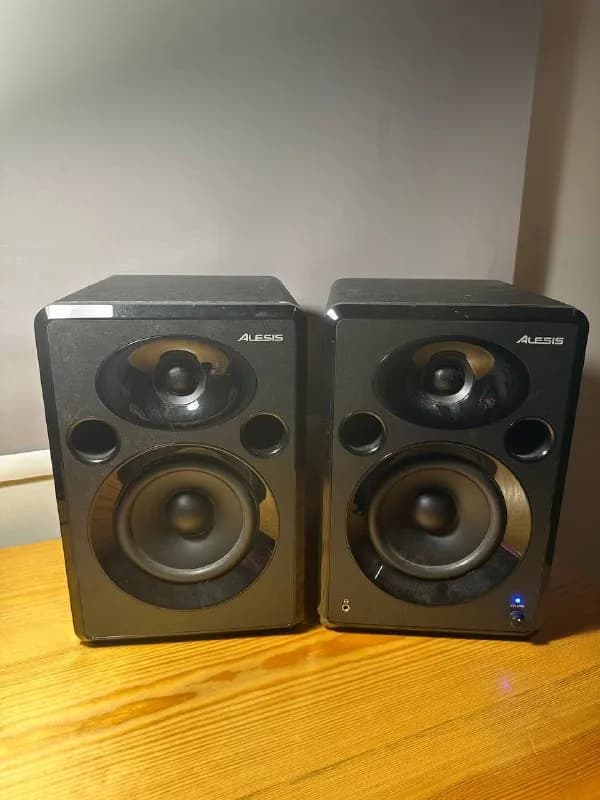 Alesis Elevate 5 MK2. Цена: 300 лари — Тбилиси — 300 ₾